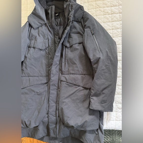 New Nike snow Jacket Sportswear Tech Pack Down Fill Parka Dark Grey Men's Coat - Picture 16 of 16